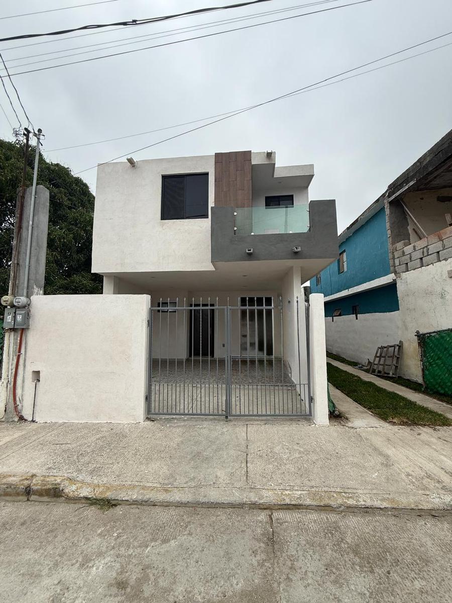Casa en venta en Fraccionamiento Jardines de Champayan, Tampico